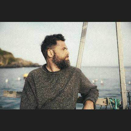 (c) Passenger