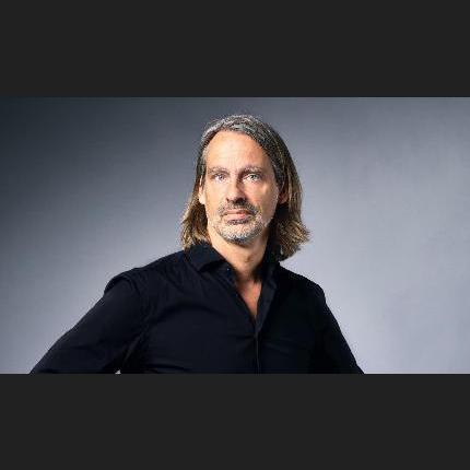 (c) Christian O. Bruch